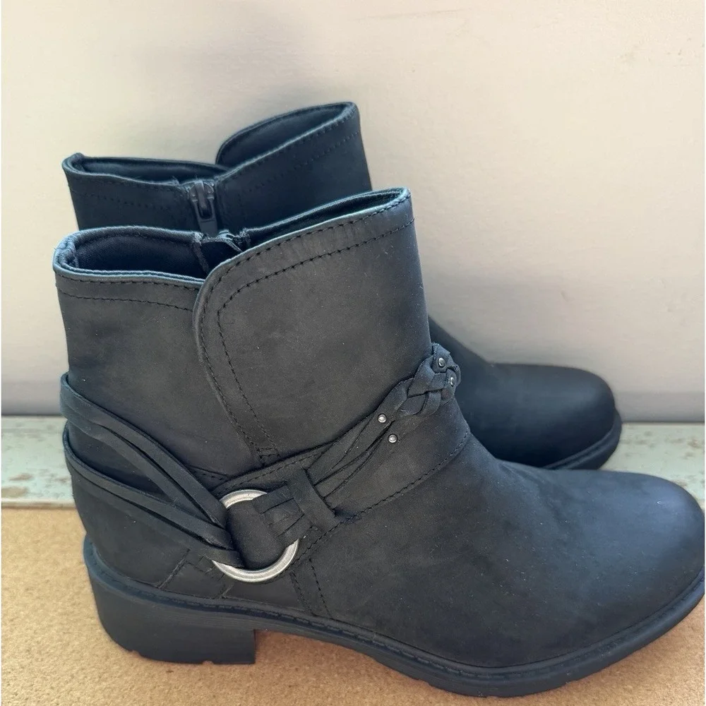 Clarks Hearth Kaylie Black‎ Leather Ankle Boots Women's Size 8 Never Worn